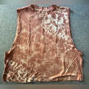 Lululemon Athletica Brown and Cream Tie-Dye Crop Top